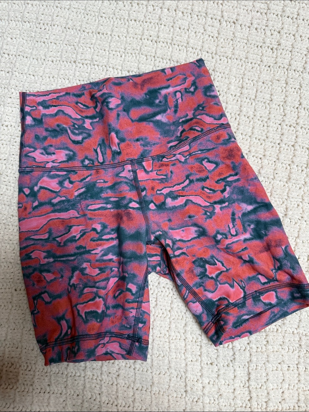 Lululemon Wunder Train High-Rise Short 6"